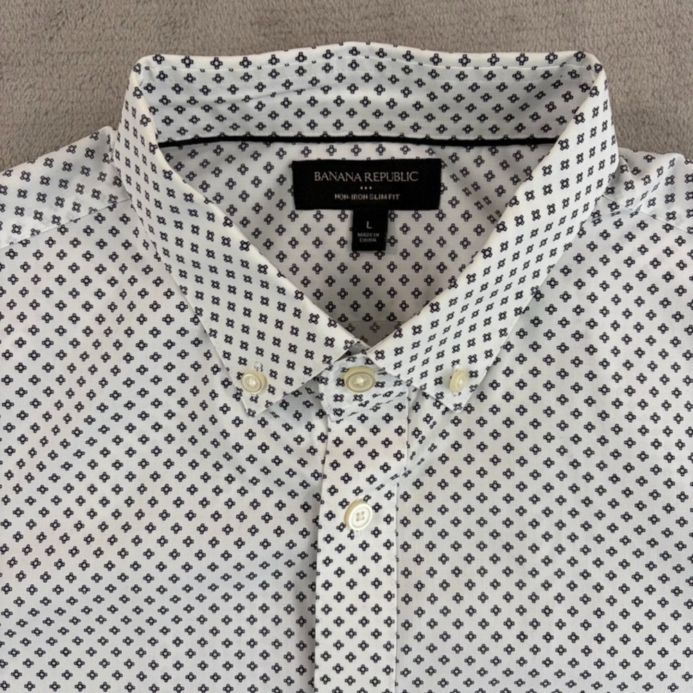 Banana Republic Non Iron Slim Fit Shirt in White Geometric Men Large Casual NWOT